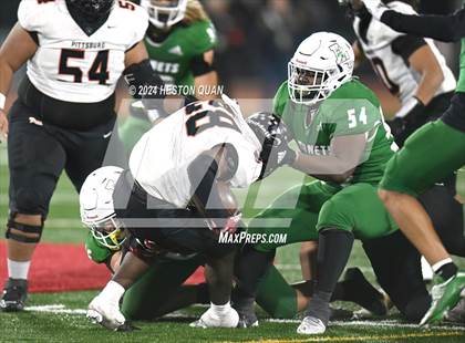 Thumbnail 2 in Lincoln vs. Pittsburg (CIF State D1AA Final) photogallery.