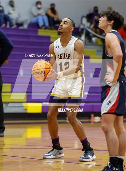 Thumbnail 3 in Lewisburg vs DeSoto Central (MHSAA 6A 2nd Round Playoff) photogallery.
