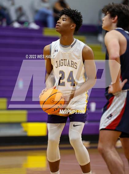 Thumbnail 2 in Lewisburg vs DeSoto Central (MHSAA 6A 2nd Round Playoff) photogallery.