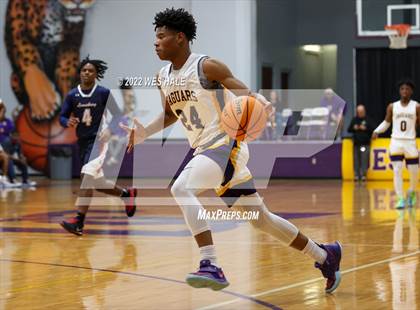 Thumbnail 3 in Lewisburg vs DeSoto Central (MHSAA 6A 2nd Round Playoff) photogallery.
