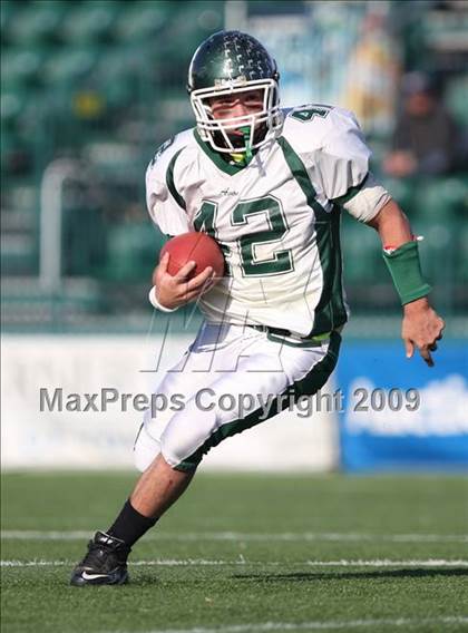 Thumbnail 2 in Avon vs. Dundee (Section 5 Class D/DD State Qualifier) photogallery.
