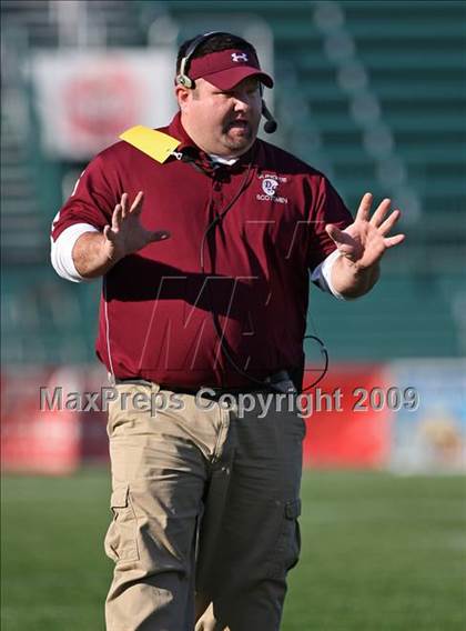 Thumbnail 2 in Avon vs. Dundee (Section 5 Class D/DD State Qualifier) photogallery.