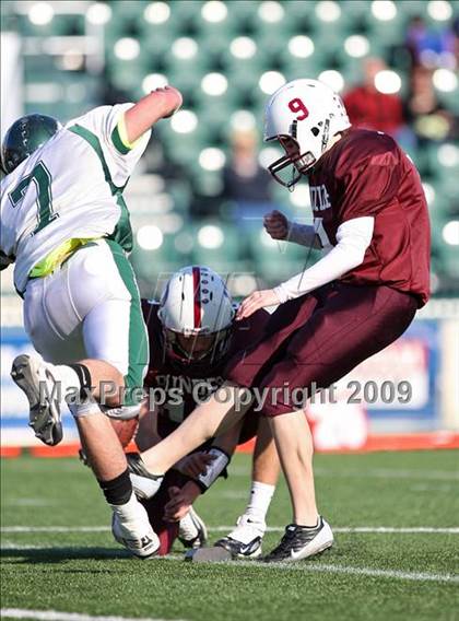 Thumbnail 3 in Avon vs. Dundee (Section 5 Class D/DD State Qualifier) photogallery.