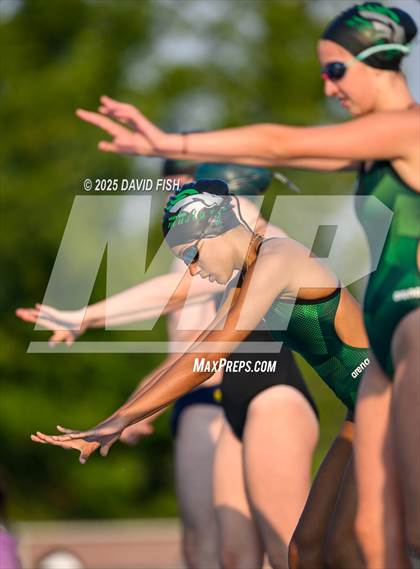 Thumbnail 2 in Maverick Relays Quint Meet photogallery.