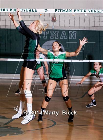 Thumbnail 3 in Pitman vs. St. Mary's (CIF SJS Playoff) photogallery.