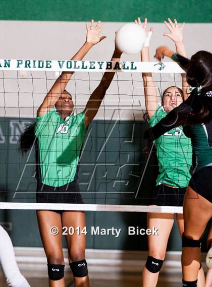 Thumbnail 3 in Pitman vs. St. Mary's (CIF SJS Playoff) photogallery.