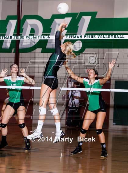 Thumbnail 3 in Pitman vs. St. Mary's (CIF SJS Playoff) photogallery.