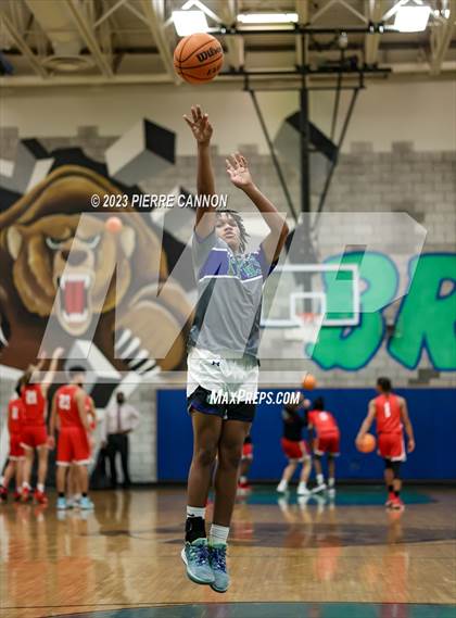 Thumbnail 2 in Gainesville vs Forest Park (VHSL Class 6 Region B Quarterfinal) photogallery.