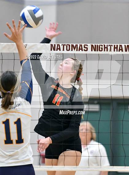 Thumbnail 1 in St. Francis vs. Oak Ridge (CIF SJS D1 Final) photogallery.