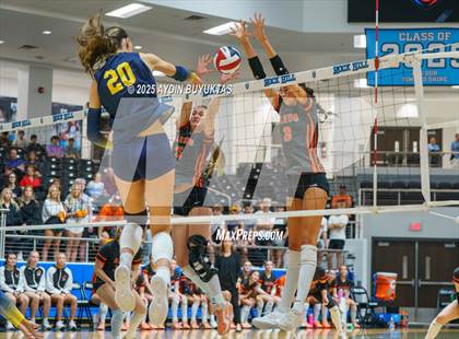 Thumbnail 3 in Aledo vs. Highland Park  (UIL 5A Division 1 Semifinal) photogallery.