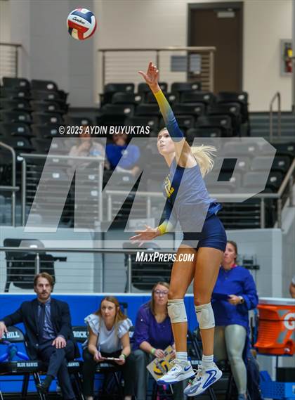 Thumbnail 1 in Aledo vs. Highland Park  (UIL 5A Division 1 Semifinal) photogallery.