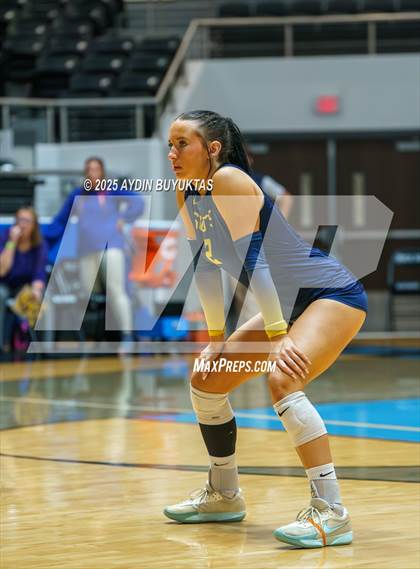 Thumbnail 2 in Aledo vs. Highland Park  (UIL 5A Division 1 Semifinal) photogallery.