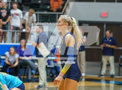 Thumbnail 2 in Aledo vs. Highland Park  (UIL 5A Division 1 Semifinal) photogallery.