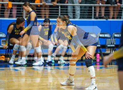 Thumbnail 1 in Aledo vs. Highland Park  (UIL 5A Division 1 Semifinal) photogallery.