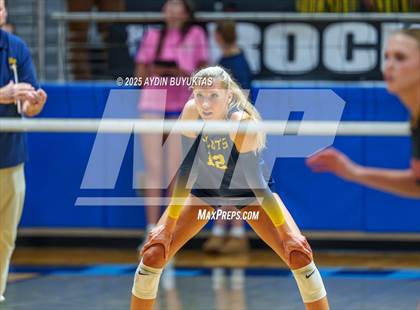 Thumbnail 2 in Aledo vs. Highland Park  (UIL 5A Division 1 Semifinal) photogallery.