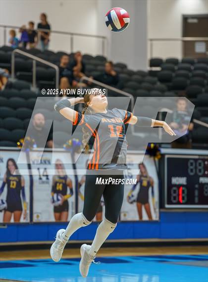 Thumbnail 1 in Aledo vs. Highland Park  (UIL 5A Division 1 Semifinal) photogallery.