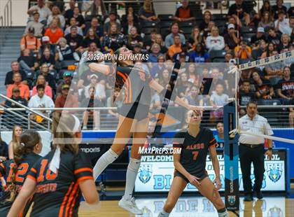 Thumbnail 3 in Aledo vs. Highland Park  (UIL 5A Division 1 Semifinal) photogallery.