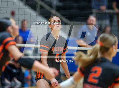Thumbnail 3 in Aledo vs. Highland Park  (UIL 5A Division 1 Semifinal) photogallery.