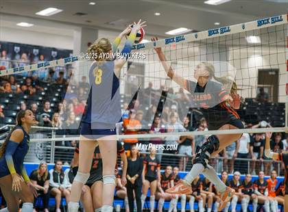 Thumbnail 2 in Aledo vs. Highland Park  (UIL 5A Division 1 Semifinal) photogallery.