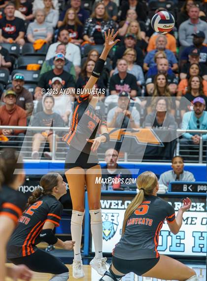 Thumbnail 2 in Aledo vs. Highland Park  (UIL 5A Division 1 Semifinal) photogallery.