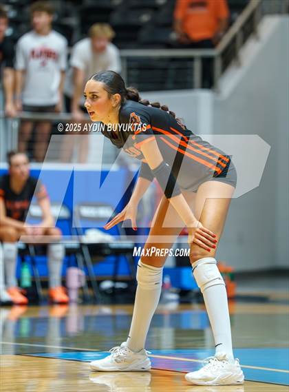 Thumbnail 2 in Aledo vs. Highland Park  (UIL 5A Division 1 Semifinal) photogallery.