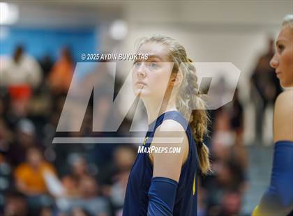 Thumbnail 2 in Aledo vs. Highland Park  (UIL 5A Division 1 Semifinal) photogallery.