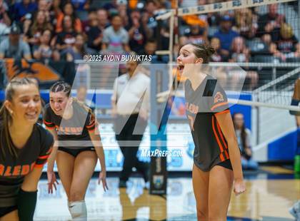 Thumbnail 3 in Aledo vs. Highland Park  (UIL 5A Division 1 Semifinal) photogallery.