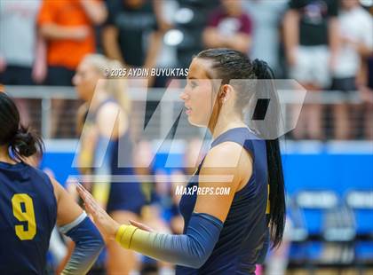 Thumbnail 3 in Aledo vs. Highland Park  (UIL 5A Division 1 Semifinal) photogallery.