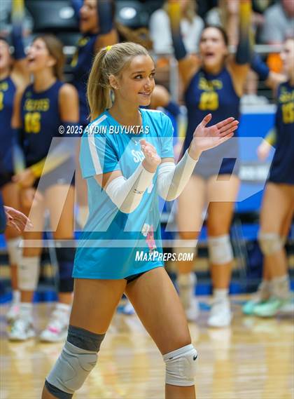 Thumbnail 1 in Aledo vs. Highland Park  (UIL 5A Division 1 Semifinal) photogallery.