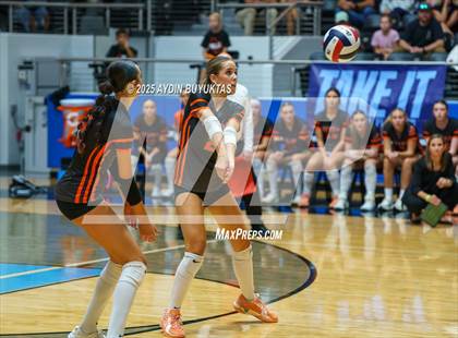 Thumbnail 2 in Aledo vs. Highland Park  (UIL 5A Division 1 Semifinal) photogallery.