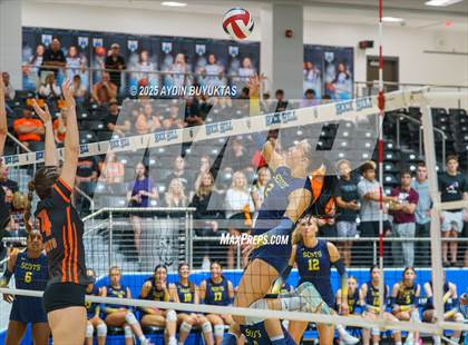 Thumbnail 3 in Aledo vs. Highland Park  (UIL 5A Division 1 Semifinal) photogallery.