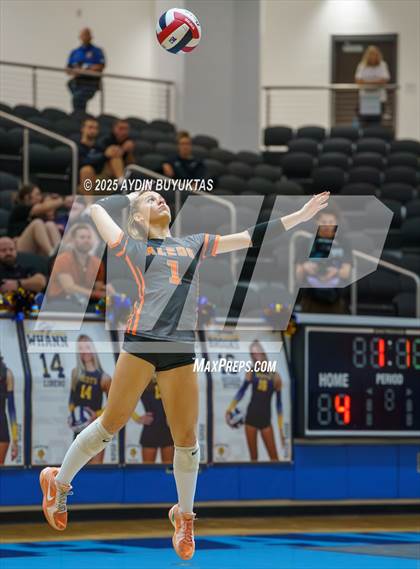 Thumbnail 1 in Aledo vs. Highland Park  (UIL 5A Division 1 Semifinal) photogallery.