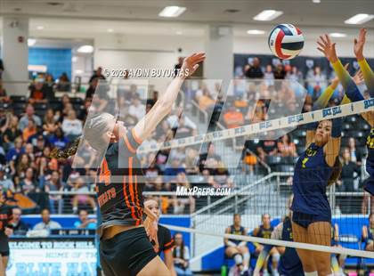 Thumbnail 3 in Aledo vs. Highland Park  (UIL 5A Division 1 Semifinal) photogallery.