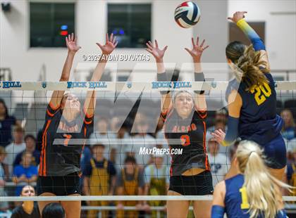 Thumbnail 3 in Aledo vs. Highland Park  (UIL 5A Division 1 Semifinal) photogallery.