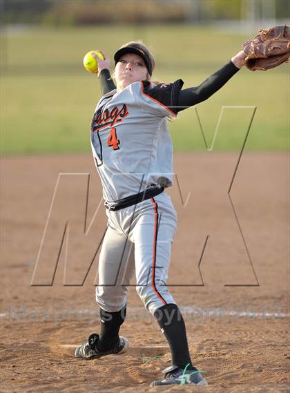 Thumbnail 3 in Vacaville vs. Douglas (Victory Pre-Season T.O.C.) photogallery.