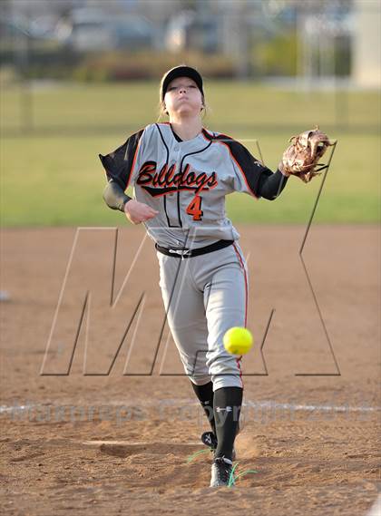 Thumbnail 3 in Vacaville vs. Douglas (Victory Pre-Season T.O.C.) photogallery.
