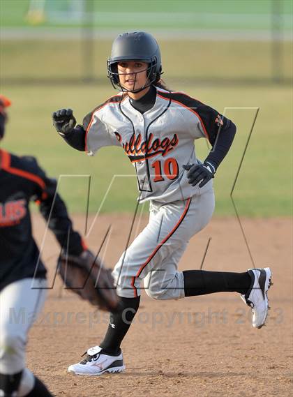 Thumbnail 1 in Vacaville vs. Douglas (Victory Pre-Season T.O.C.) photogallery.