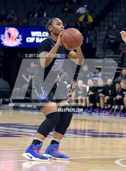 Thumbnail 3 in Windward vs. McClatchy (CIF State D1 Final) photogallery.