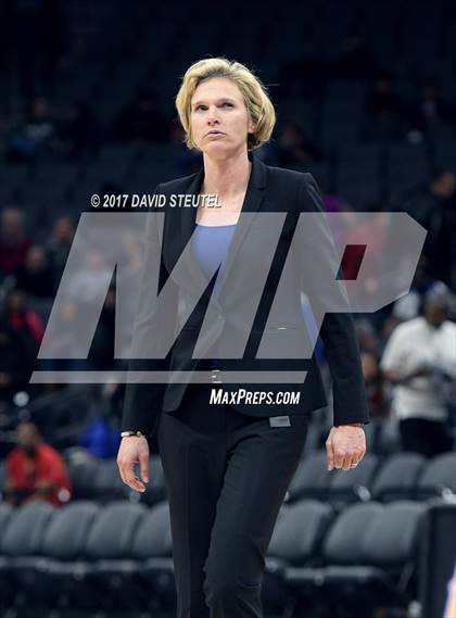 Thumbnail 1 in Windward vs. McClatchy (CIF State D1 Final) photogallery.