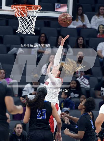 Thumbnail 1 in Windward vs. McClatchy (CIF State D1 Final) photogallery.