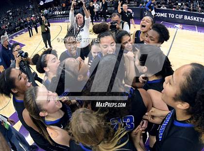 Thumbnail 2 in Windward vs. McClatchy (CIF State D1 Final) photogallery.