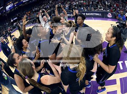 Thumbnail 2 in Windward vs. McClatchy (CIF State D1 Final) photogallery.