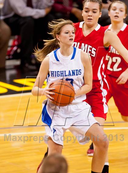 Thumbnail 3 in Holmes vs Highlands (KHSAA Ninth Region) photogallery.