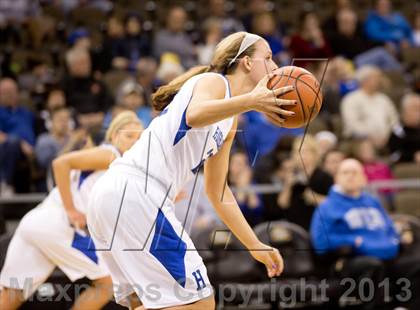 Thumbnail 3 in Holmes vs Highlands (KHSAA Ninth Region) photogallery.