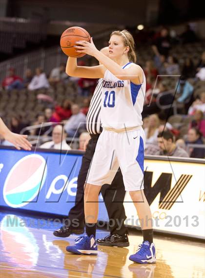 Thumbnail 3 in Holmes vs Highlands (KHSAA Ninth Region) photogallery.