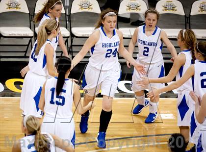 Thumbnail 2 in Holmes vs Highlands (KHSAA Ninth Region) photogallery.