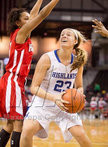 Thumbnail 1 in Holmes vs Highlands (KHSAA Ninth Region) photogallery.