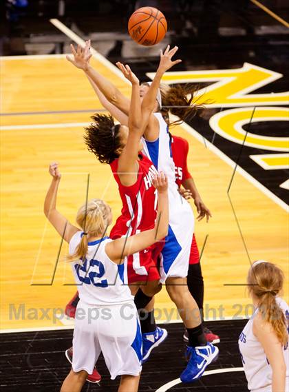Thumbnail 2 in Holmes vs Highlands (KHSAA Ninth Region) photogallery.