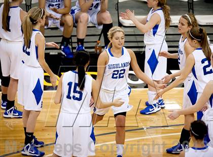 Thumbnail 3 in Holmes vs Highlands (KHSAA Ninth Region) photogallery.