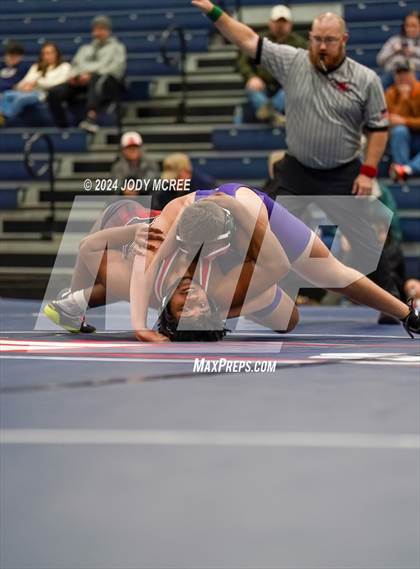 Thumbnail 1 in DeSoto Central vs Center Hill photogallery.